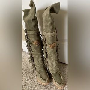 El Vaquero Boots Fringe Moccasin Boots